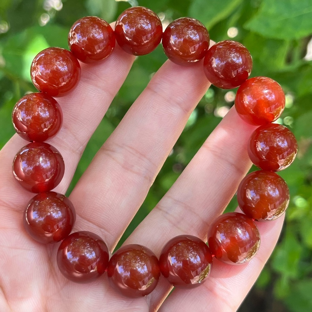 14mm stretchable red carnelian bracelet - Picture 5 of 9